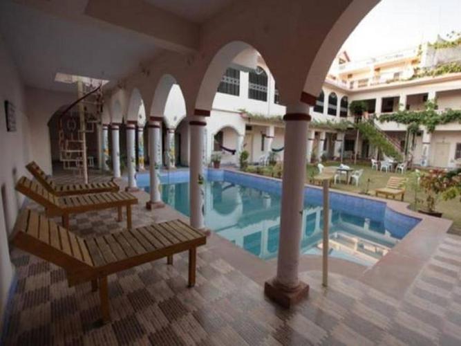 hotel om pushkar,Location and Accessibility